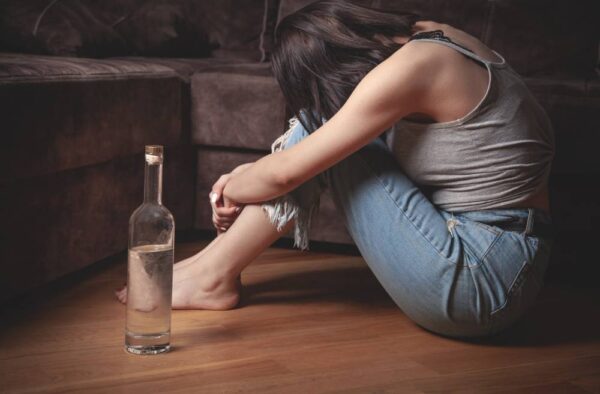 Lęki po alkoholu: wpływ alkoholu na psychikę i emocje